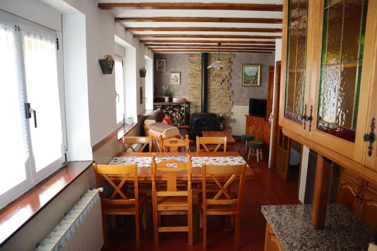 Casa Rural Cares Santa Maria de Valdeon Esterno foto